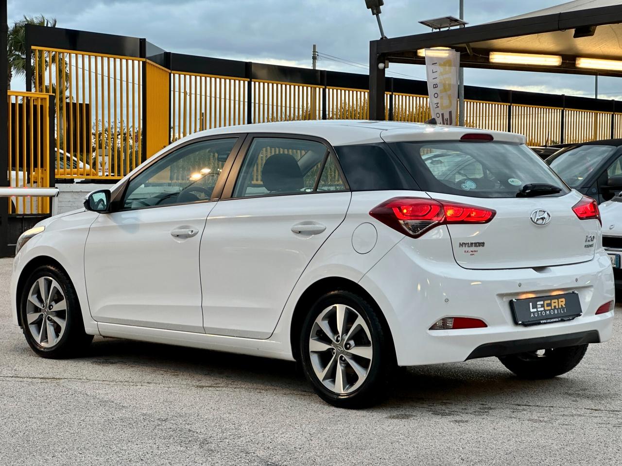 HYUNDAI i20 1.2 84 CV 5 porte Econext Login