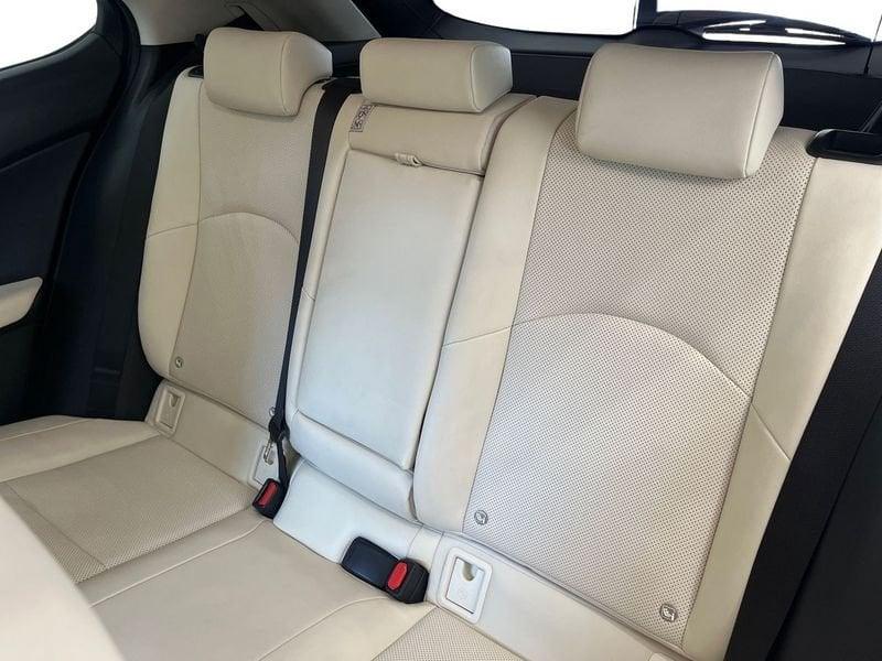 Lexus UX UX 250h 2.0 Luxury 2wd cvt