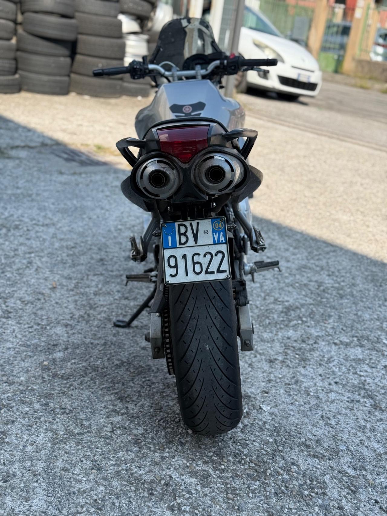 Yamaha FZ6