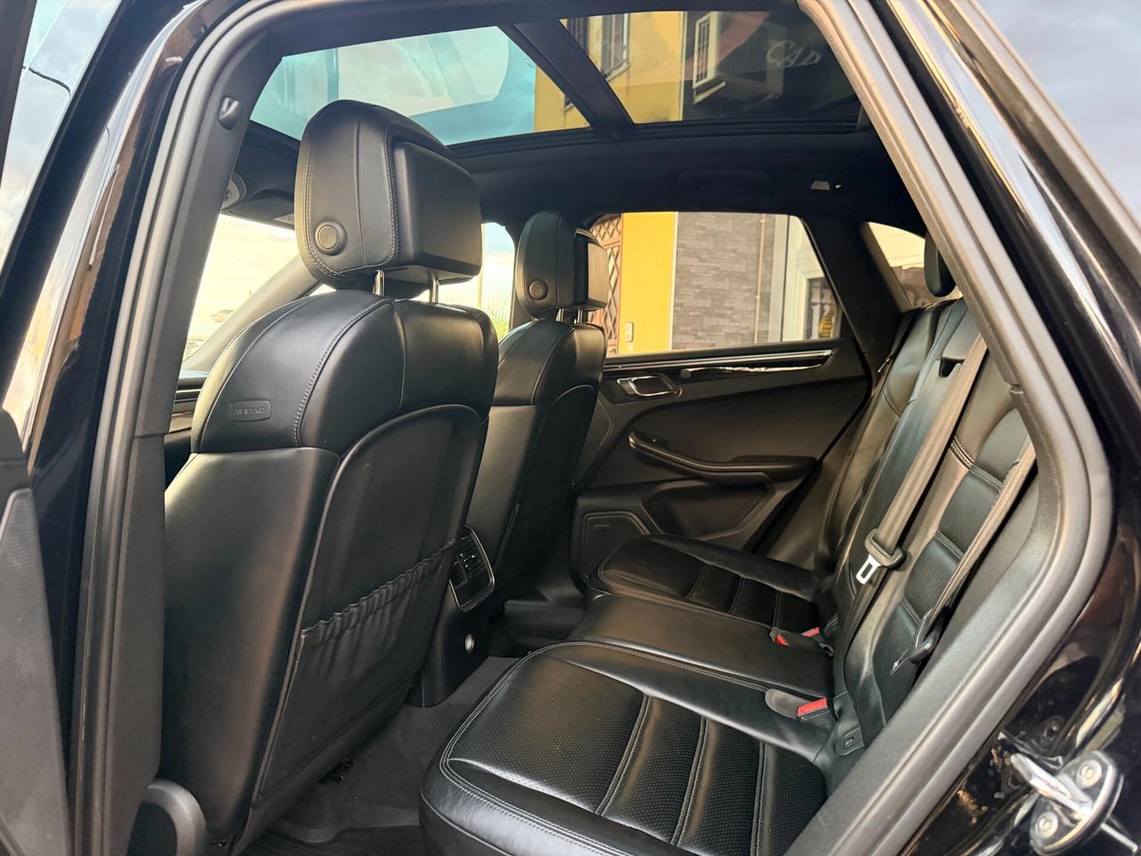 Porsche Macan 3.0 S -Tetto-Pasm-Full-Total BLACK