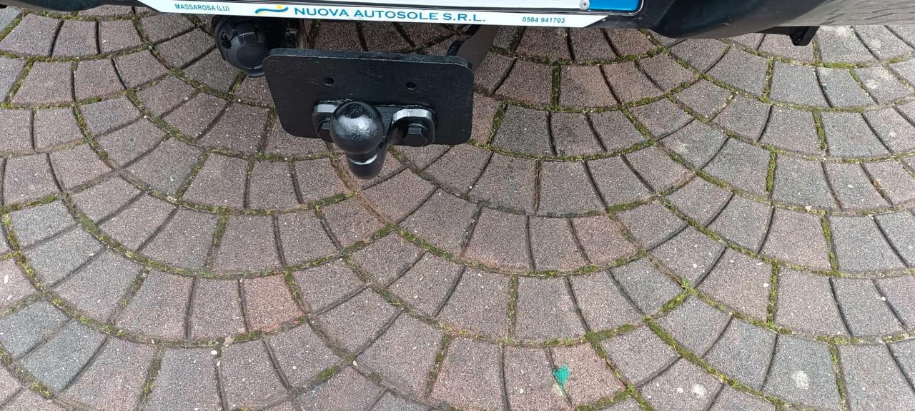 Nissan Navara 2.3 dCi 4WD Double Cab N-Connecta