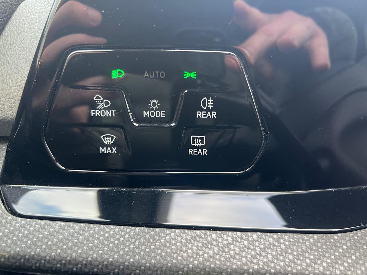 Volkswagen Golf R Line 1.5 eTSI MHEV #9260