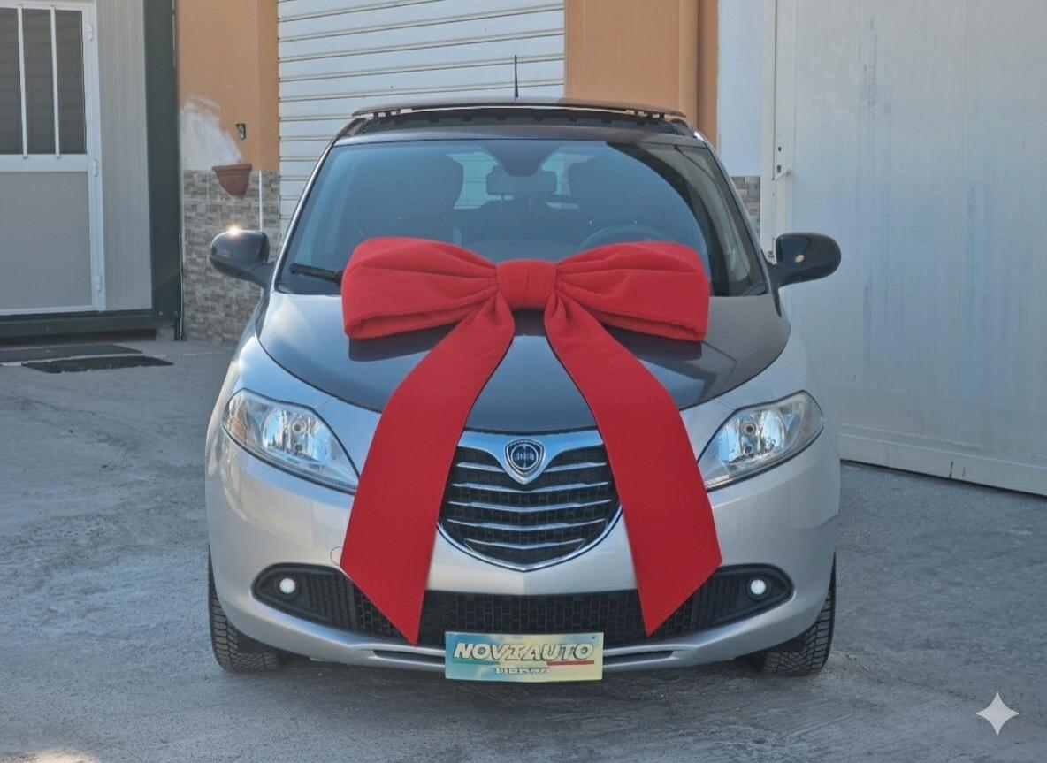 Lancia Ypsilon 1.2 benzina 70cv Tetto panoramico