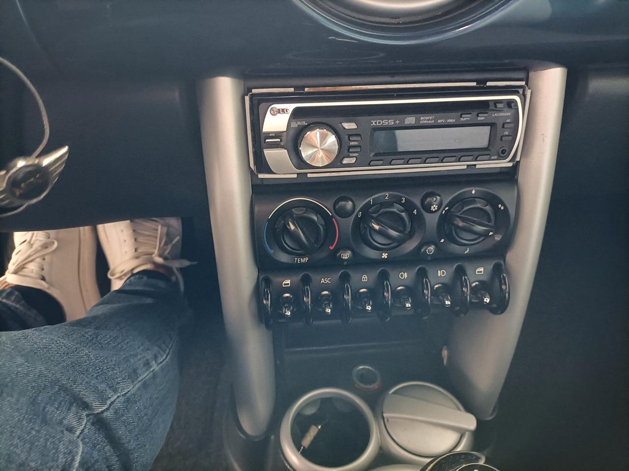 Mini 1.6 16V CV 116 Cooper Checkmate 11/2005