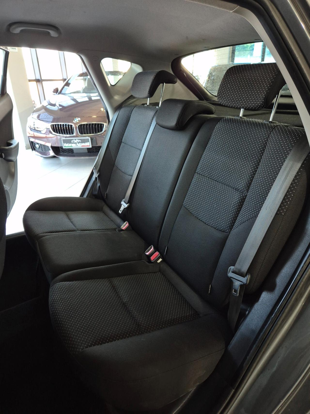Hyundai i30 1.4 cc 109CV NEOPATENTATI Tagliandata Garanzia