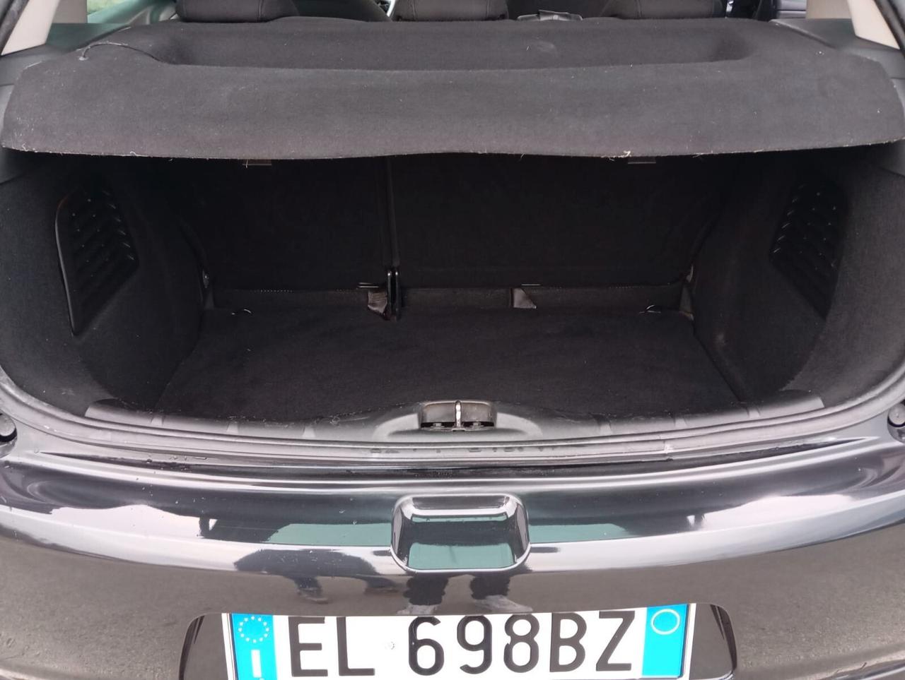 C3 1.6 e-HDi 110 airdream Exclusive