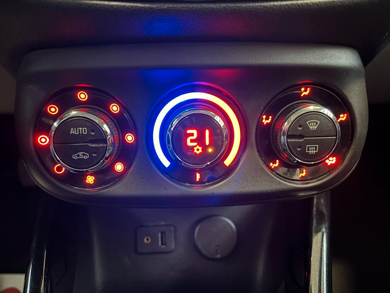 Opel Corsa 1.3 CDTI 5 porte Cosmo 75CV