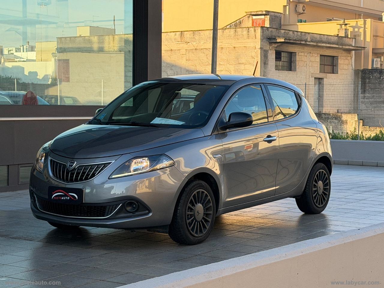 LANCIA Ypsilon 1.0 FireFly 5pS&S Hyb. Eco Silv.