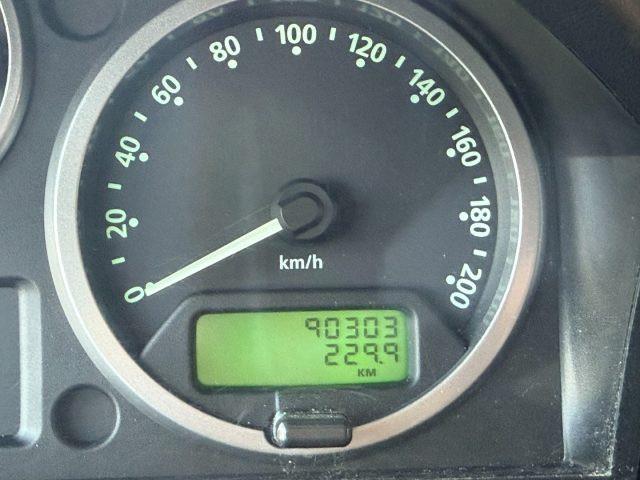 LAND ROVER Defender 90 2.2 TD4 Station Wagon S