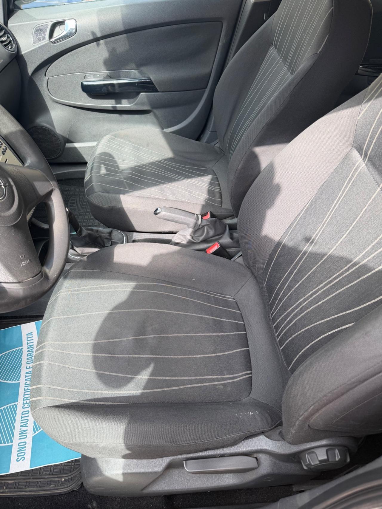 Opel Corsa 1.2 5 porte Cosmo