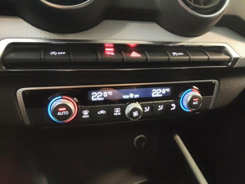 Audi Q2 30 TFSI Business Advanced