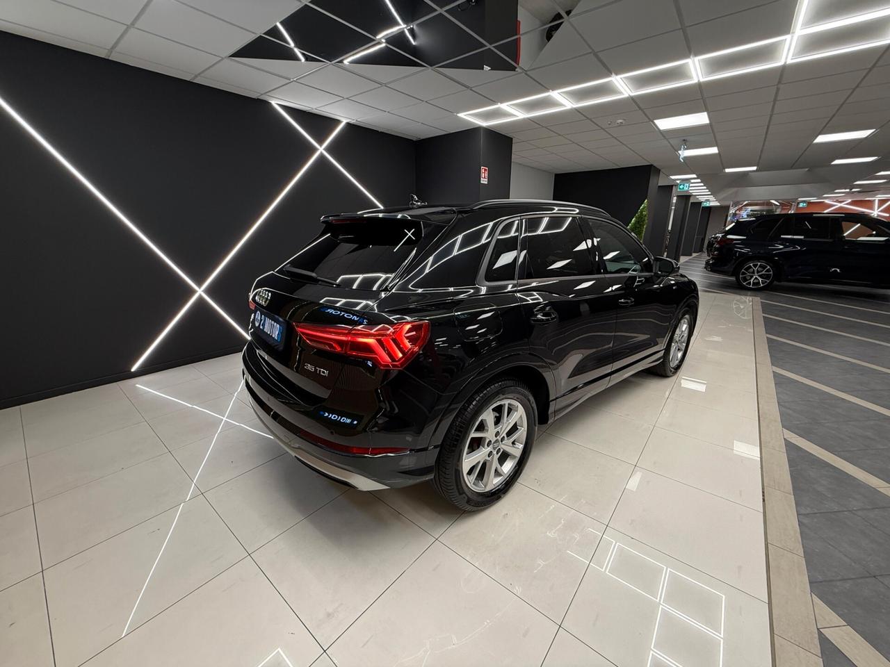 Audi Q3 35 TDI S tronic Business