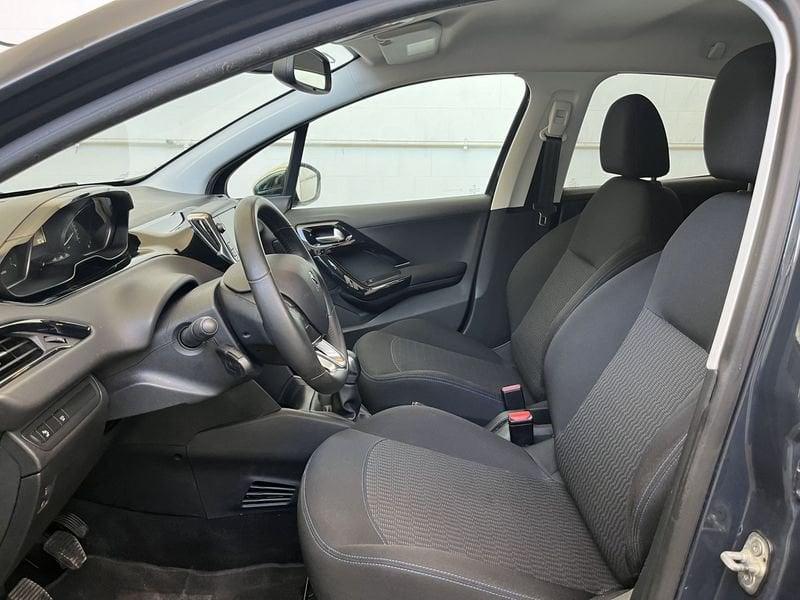 Peugeot 208 PureTech 82 Stop&Start 5 porte Signature TUA DA 99,00 EURO AL MESE