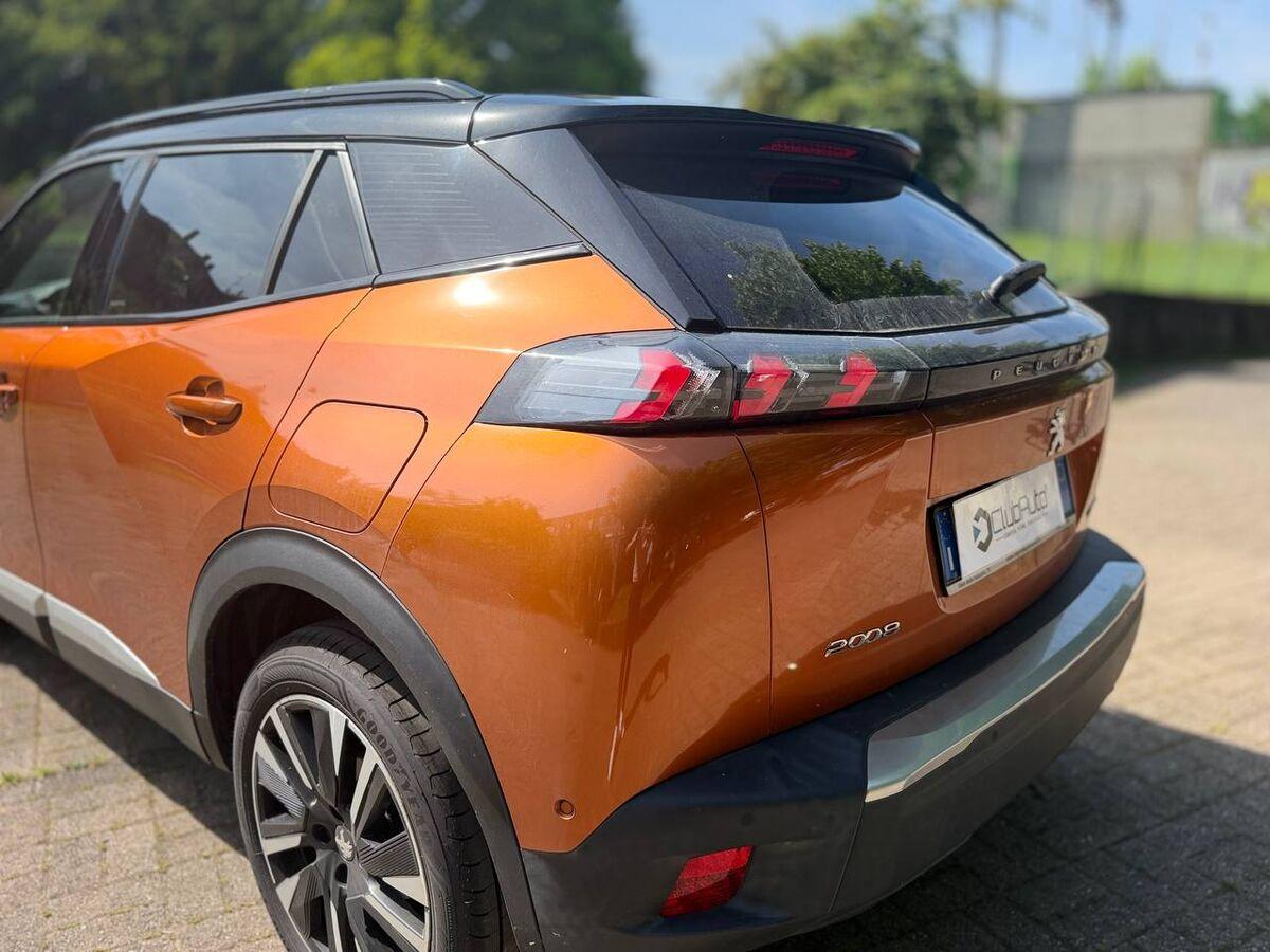 Peugeot 2008 1.5 bluehdi GT Line s&s 100cv