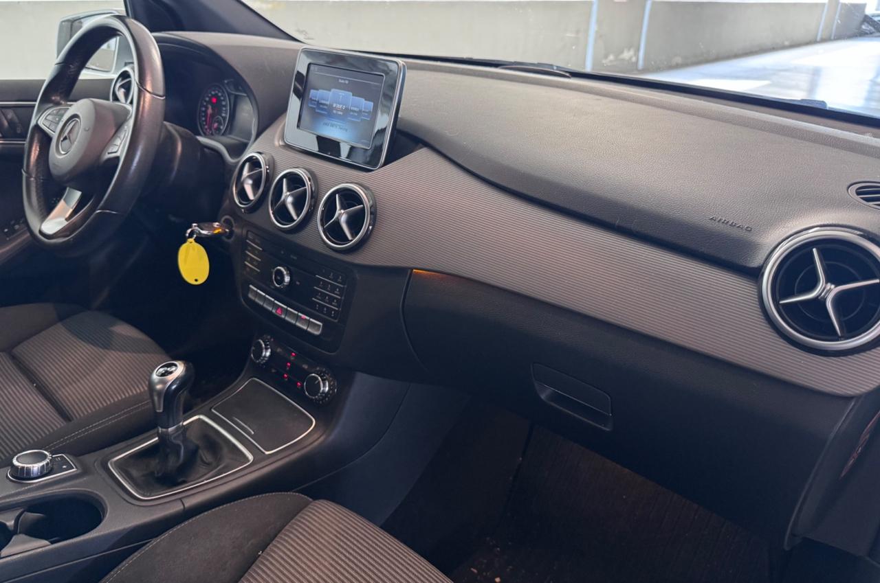 Mercedes-benz B 180 Premium 84.836 km Unico Proprietario
