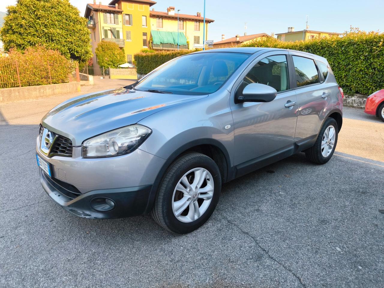 NISSAN QASHQAI 2,0 DCI 4X4- TEKNA-