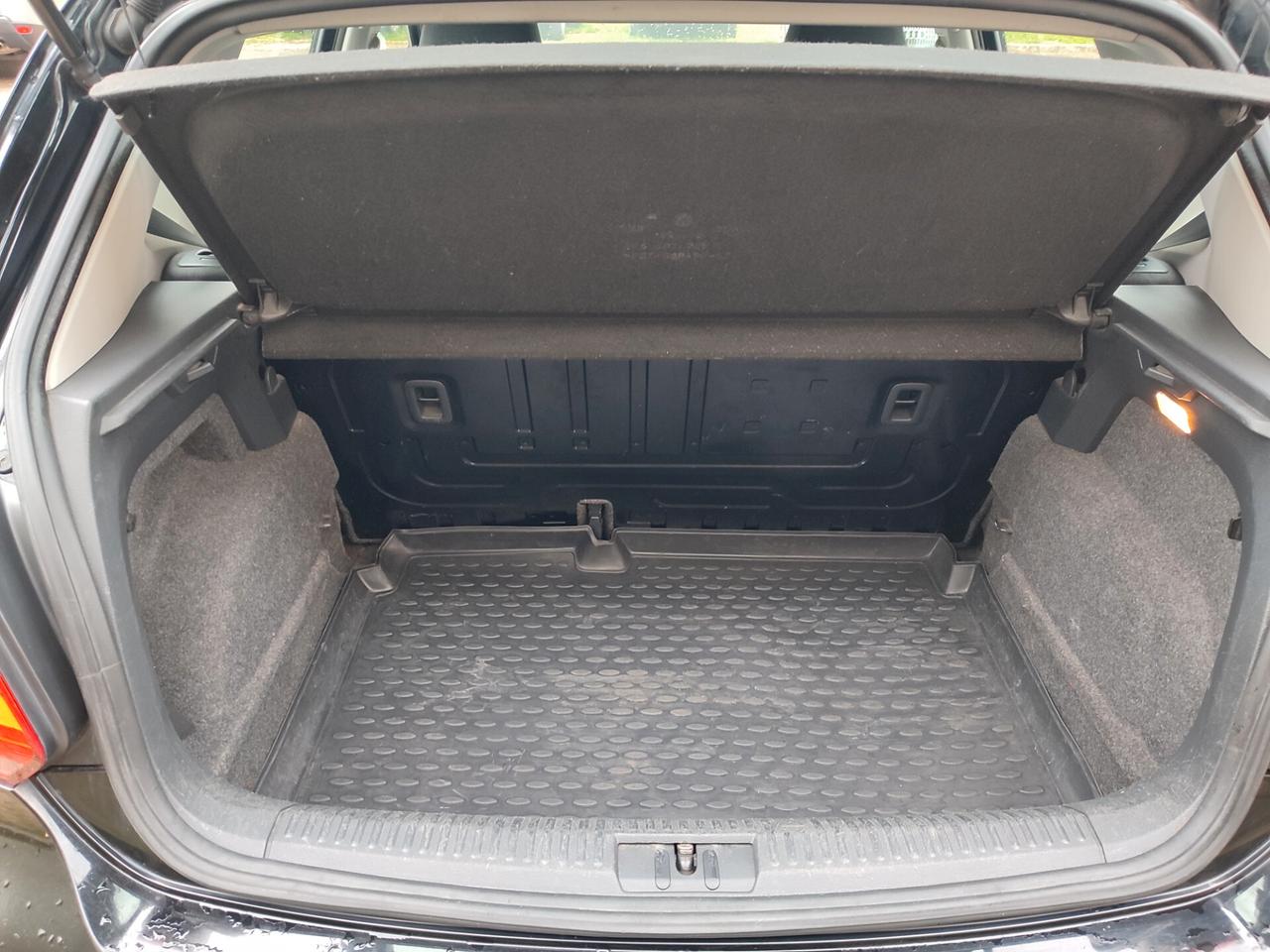 VOLKSWAGEN POLO 2014 1.2BENZINA GOMMATA ED TAGLIANDATA