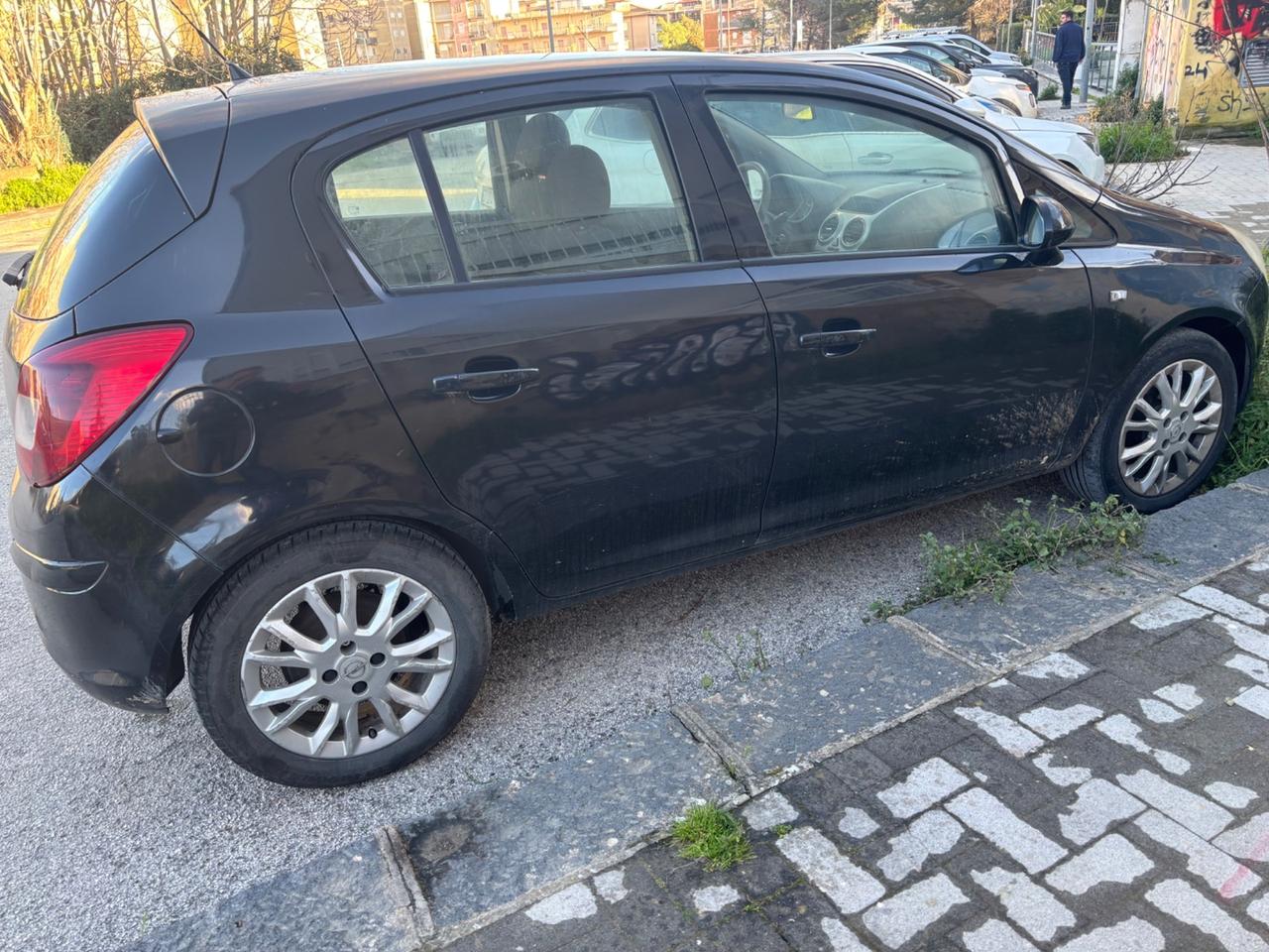 Opel Corsa 1.2 5 porte Cosmo