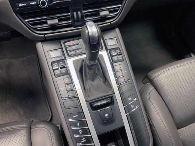 PORSCHE Macan 3.0 S
