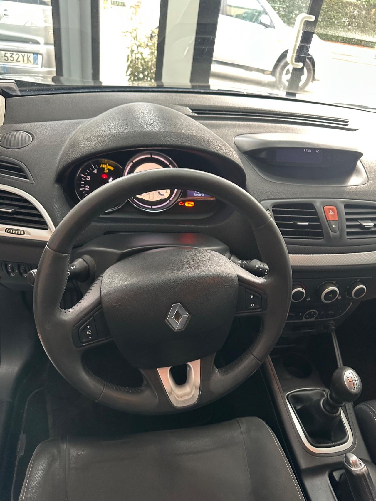 Renault Megane Mégane 1.5 dCi 110CV EDC Dynamique