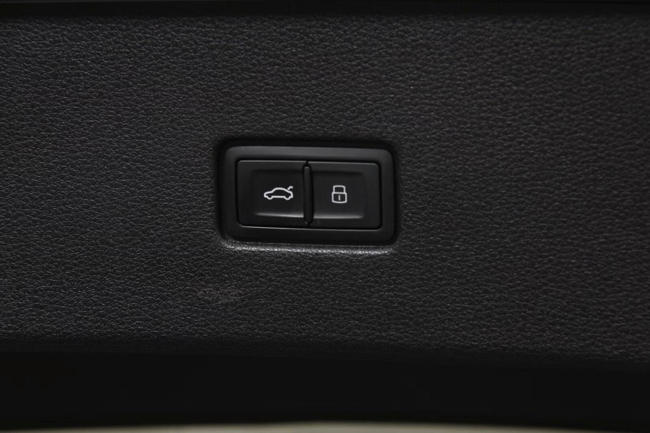 Audi Q8 60 TFSI e quattro tiptronic S line plus