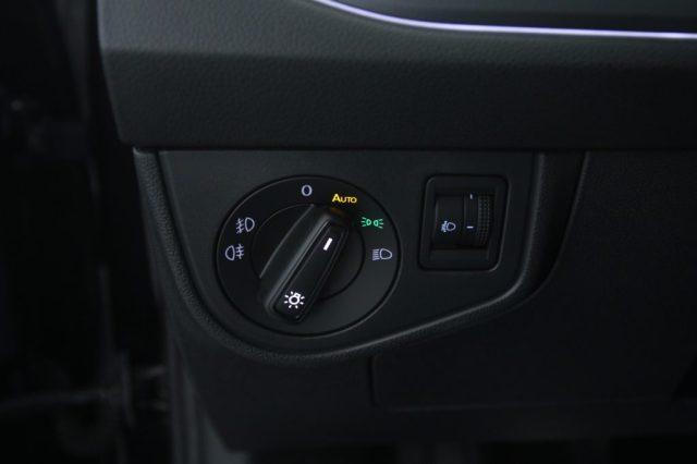 VOLKSWAGEN Polo 1.0 TSI R-Line Cerchi 17''/Retrocamera/Climatronic