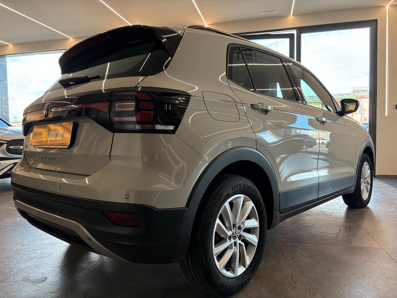Volkswagen T-Cross 1.0 TSI Urban iva esposta