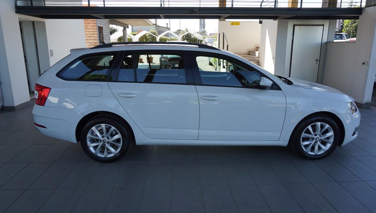 Skoda Octavia Wagon 1.6 tdi Style 115cv dsg