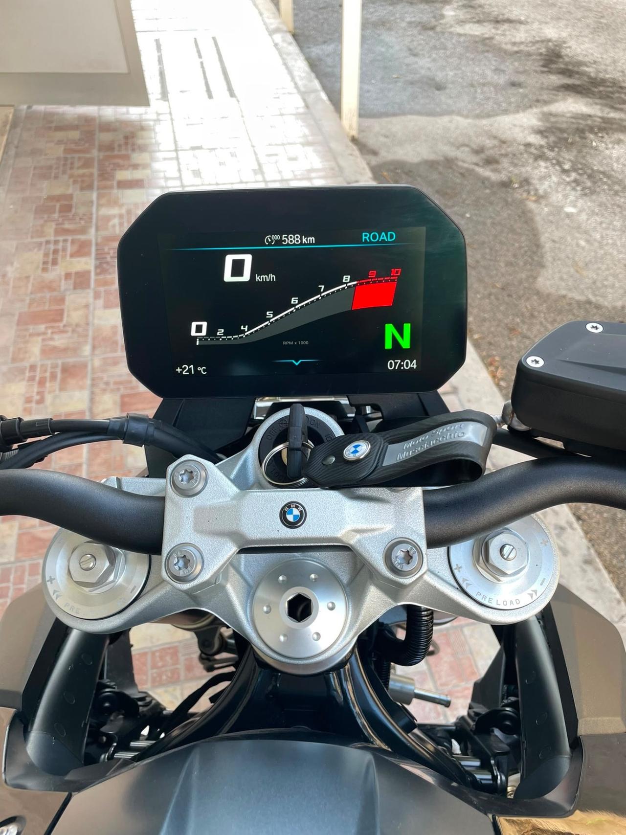 BMW F900R 500km