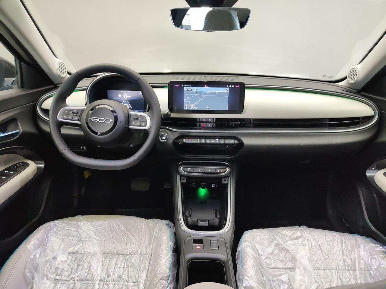 FIAT 600 IV 2023 54KWH 156CV LA PRIMA