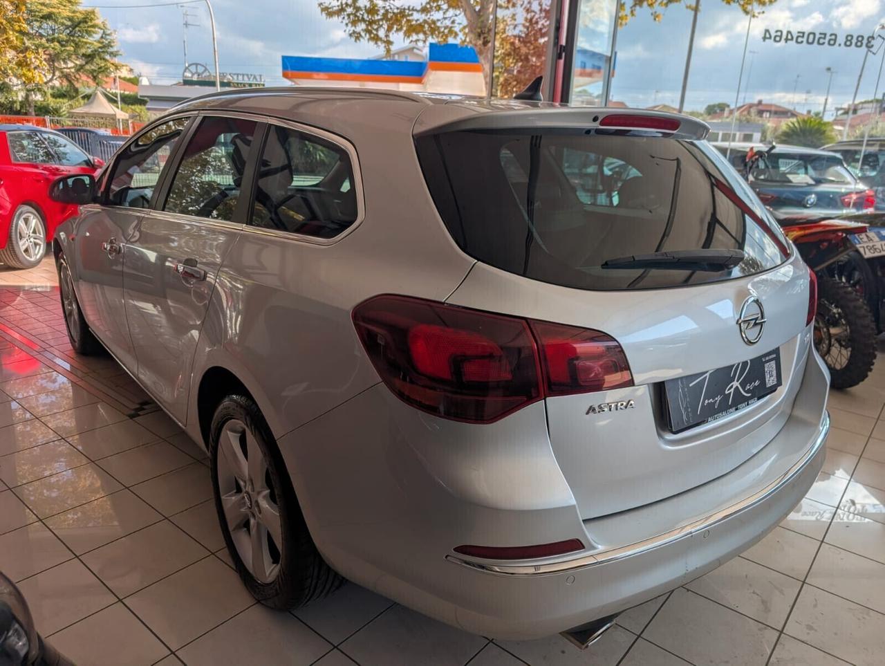 Opel Astra 1.4 Turbo 140CV Sports Tourer GPL Tech Cosmo