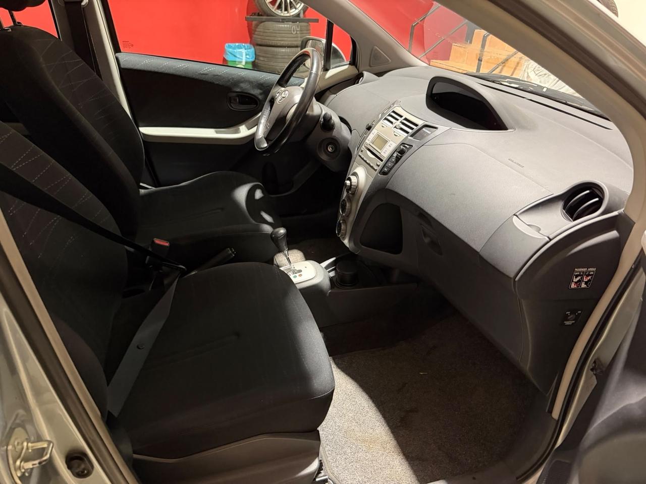 Toyota Yaris 1.3 5 porte Sol