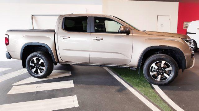 VOLKSWAGEN Amarok 2.0 TDI 205 CV 4MOTION aut. Life PREZZO + IVA
