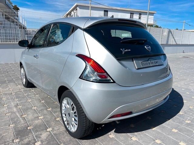 Lancia Ypsilon 1.2 69 CV 5 porte Silver 2018