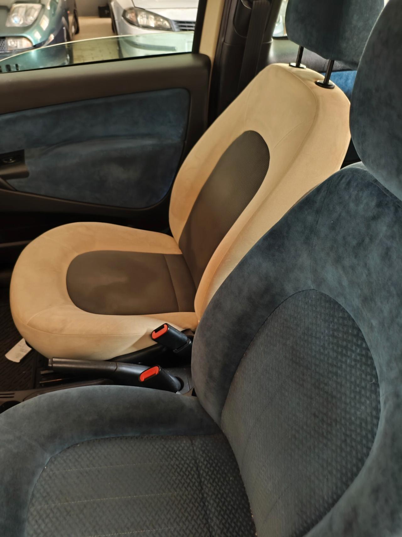 Lancia Ypsilon 1.2 16V Argento