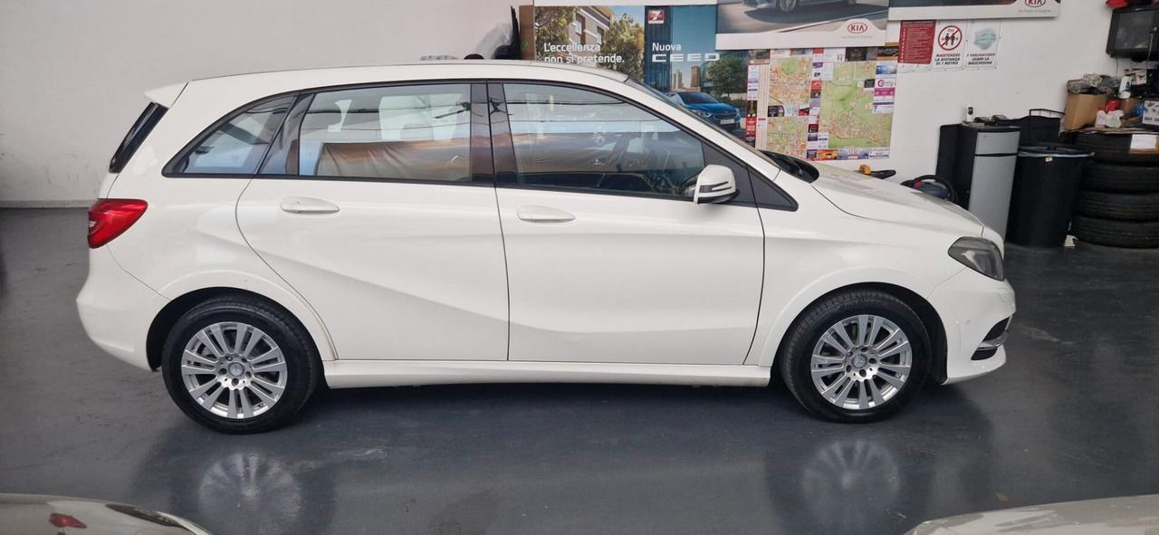 Mercedes-benz B 200 NGD Executive