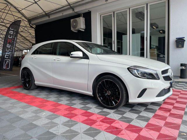 MERCEDES-BENZ A 180 d Premium *AMG PACK*