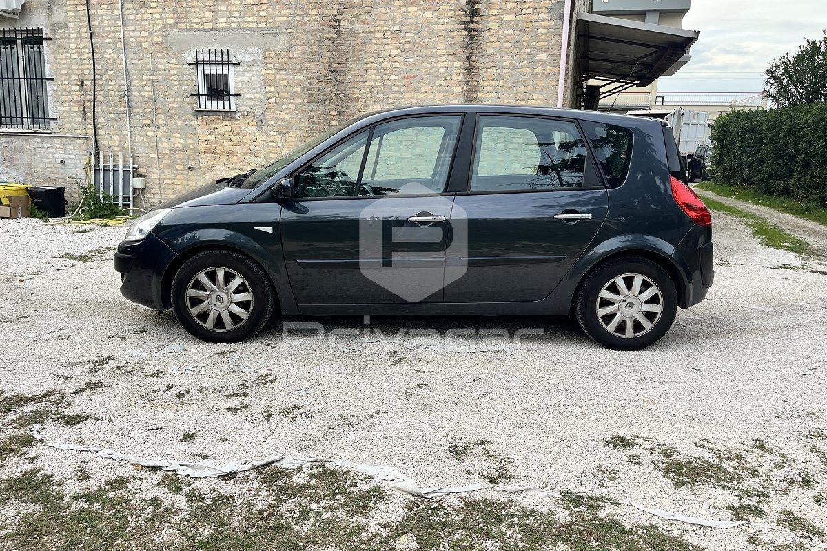 RENAULT Scénic 1.9 dCi/130CV