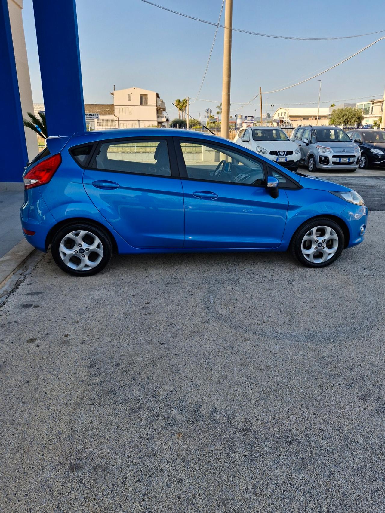 Ford Fiesta Ikon 1.2 60CV 5 porte