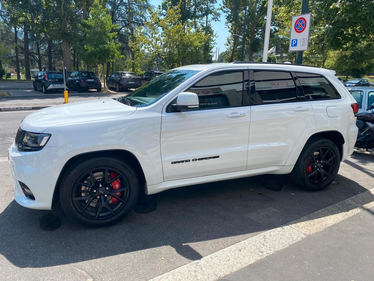 Jeep Grand Cherokee Grand Cherokee 6.4 V8 HEMI SRT " iva esposta "