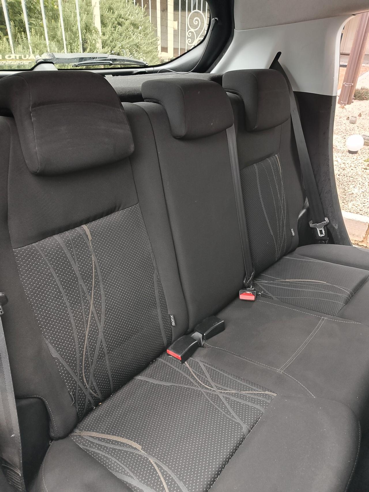 Peugeot 208 1.4 HDi 68 CV 5 porte Allure