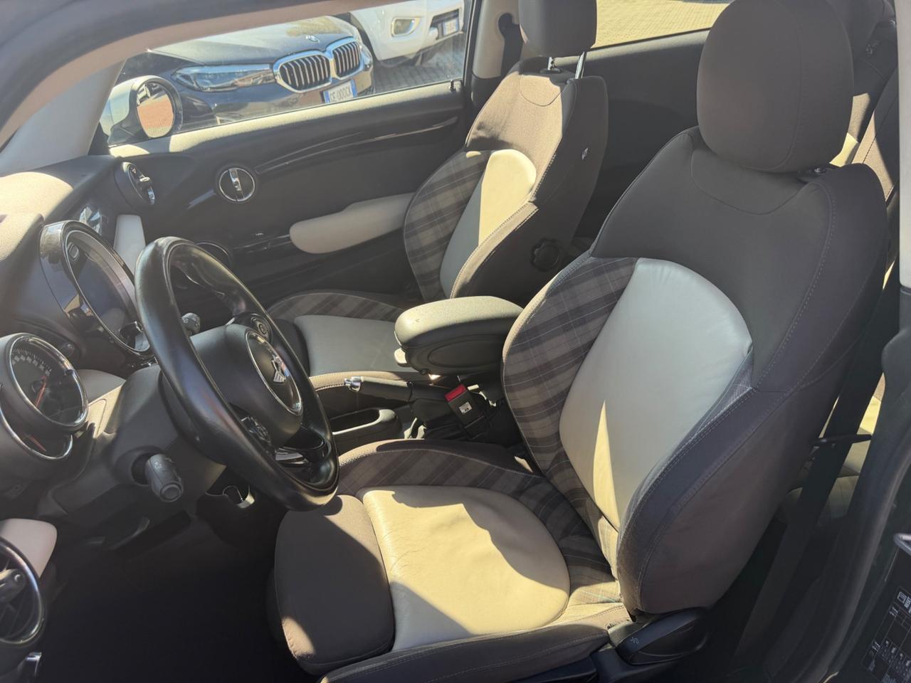Mini Cooper D IV 2014 1.5 3p