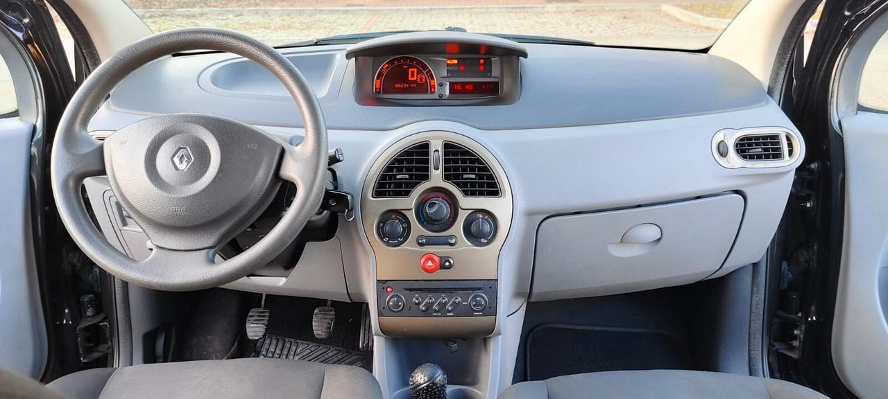Renault Modus Grand 1.2 16V Dynamique