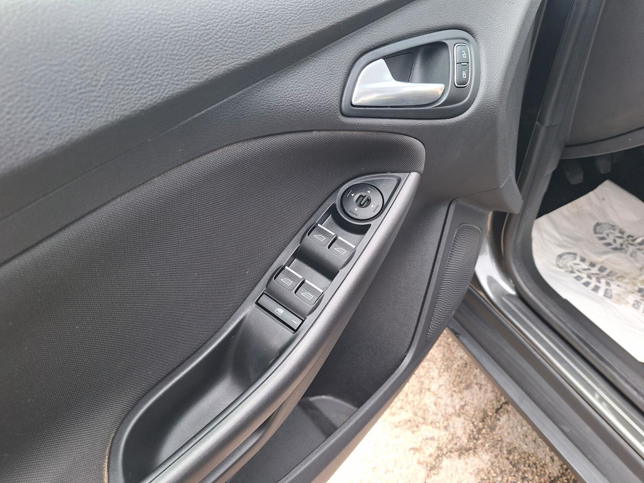 Ford Focus 1.5 TDCi BERLINA 124000 KM 2015