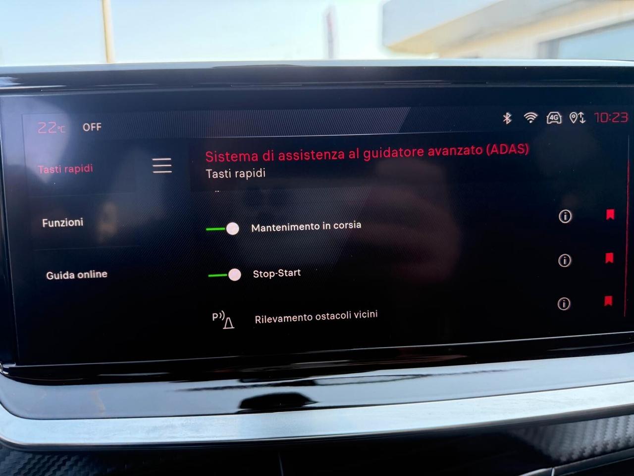 Peugeot 2008 PureTech 100 S&S Allure - ok neopatentati -