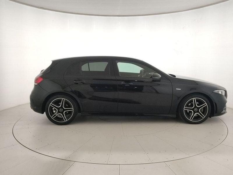 Mercedes-Benz Classe A A 180 d Premium Night edition auto