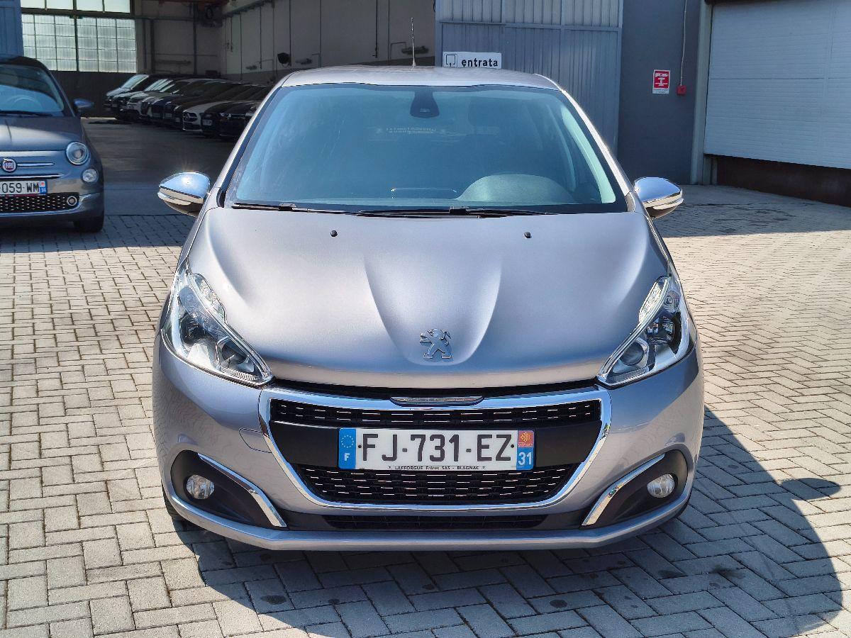PEUGEOT - 208 - PureTech 82 5p. Touch