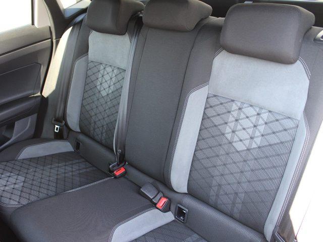 VOLKSWAGEN Polo 1.0 TSI 110 CV DSG R-Line