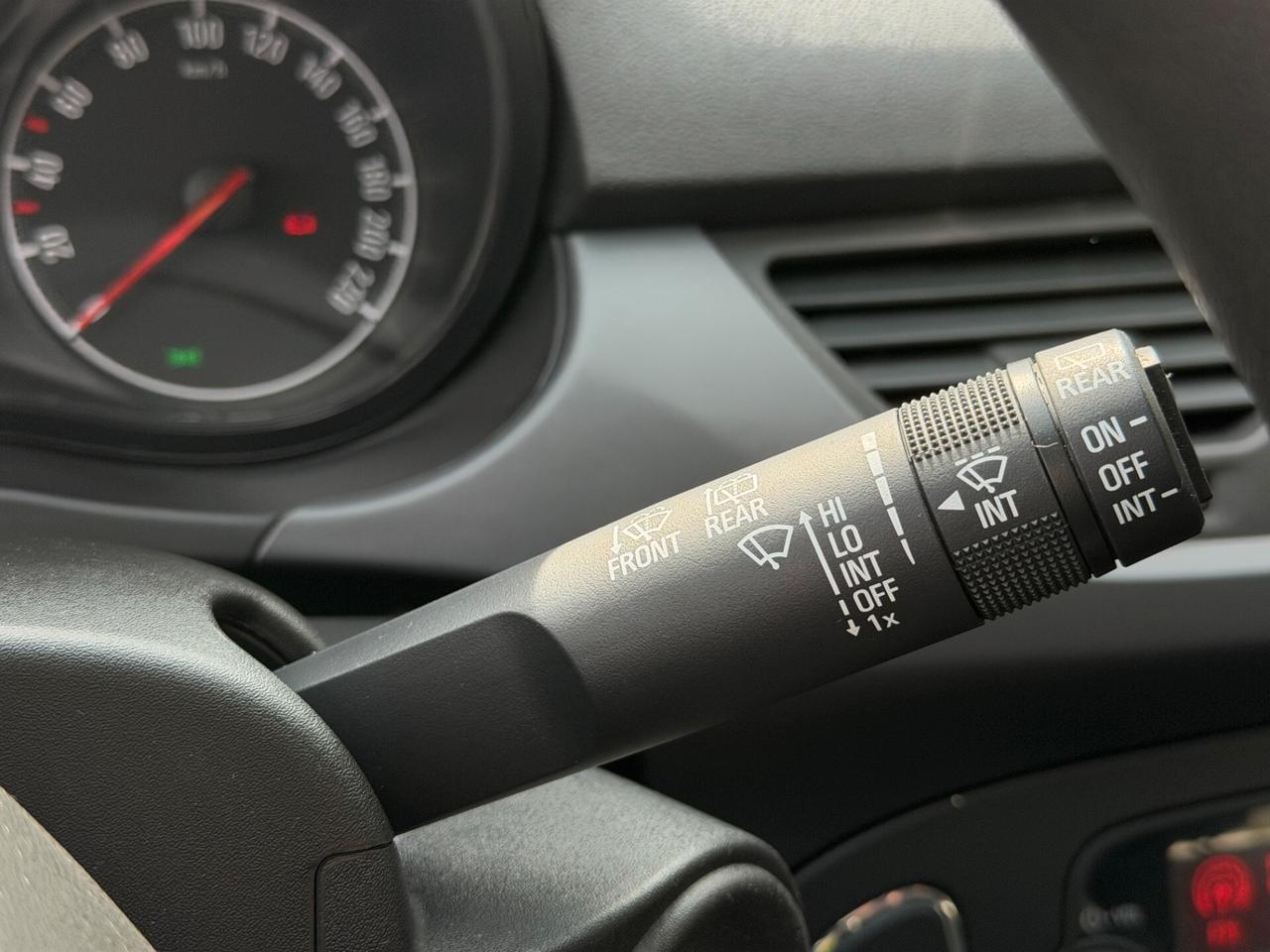 OPEL CORSA 1.4cc 90Cv Benzina Manuale Gancio Traino