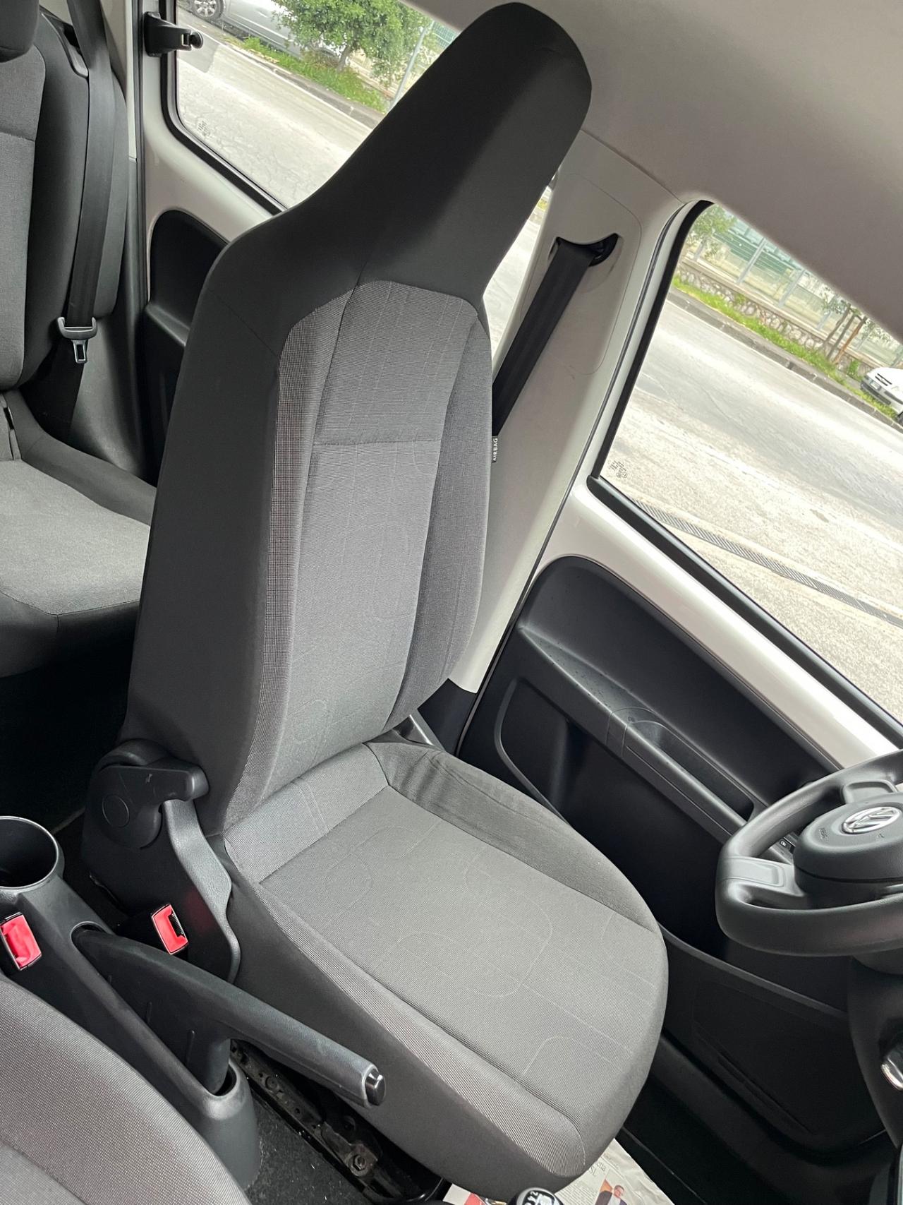 VOLKSWAGEN UP 5P 1000 A METANO A.F.F.A.R.E